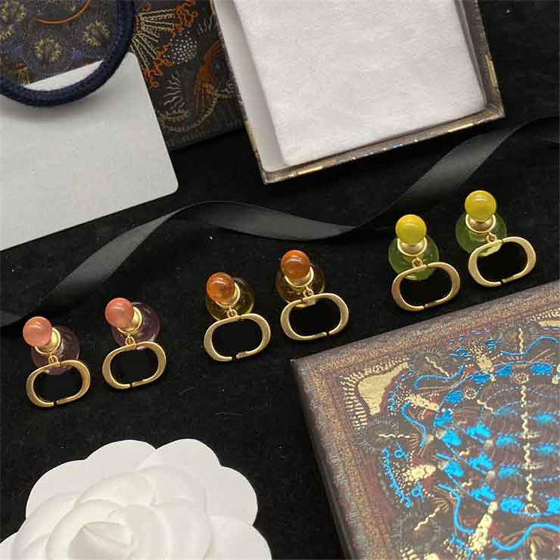 Chic Designer Letter Pendant Earrings Charm Transparent Crystal Ball Studs Ladies Rhinestone Dangler With Gift Box
Chic Designer Letter Pendant Earrings Charm Transparent Crystal Ball Studs Ladies Rhinestone Dangler With Gift Box