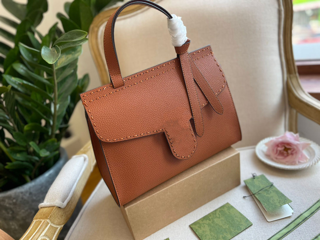 Luxurys Designers Bags Marmont Gold Chain crossbody bag Handbags high quality Handbag Leather soft women Shoulder Bags, No bag
Luxurys Designers Bags Marmont Gold Chain crossbody bag Handbags high quality Handbag Leather soft women Shoulder Bags, No bag