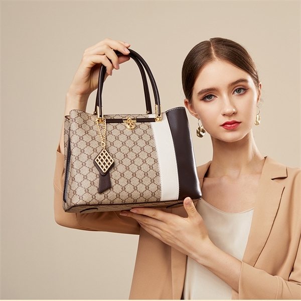 women autumn and winter new fashion fashionable handbag super fire single shoulder bag women's versatile Tote Bag Purse Outlet
women autumn and winter new fashion fashionable handbag super fire single shoulder bag women's versatile Tote Bag Purse Outlet