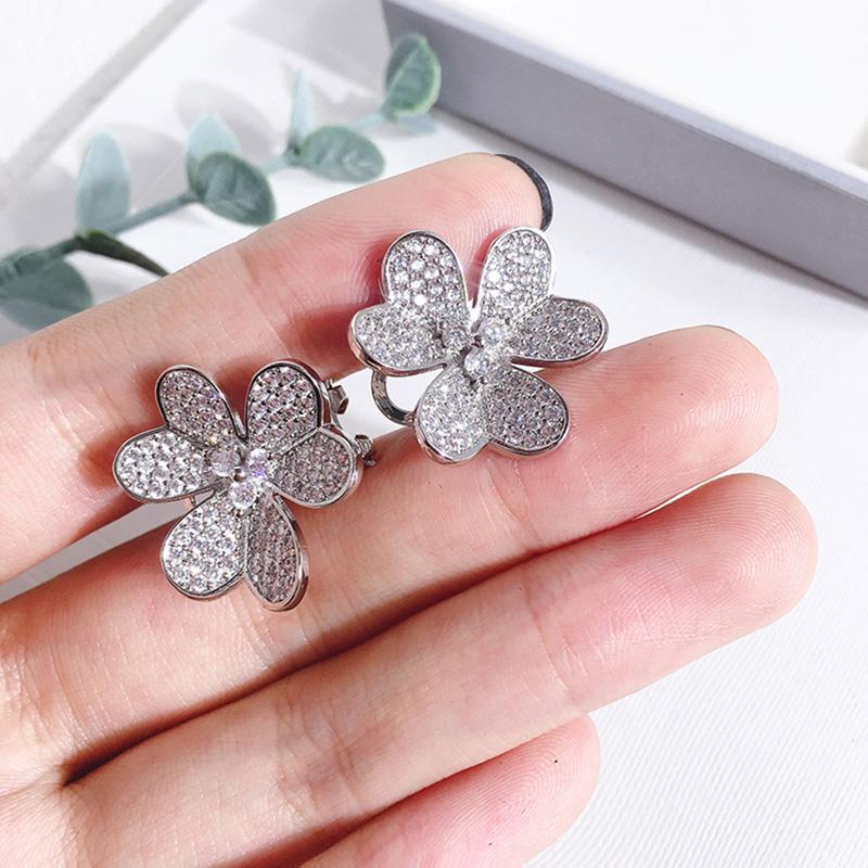 Clip-on & Screw Back Cute Fashion Pave Top CZ Crystals Clovers Flower Style 3 Gold Color Needle Clip Earring For Women Gift Jewelry