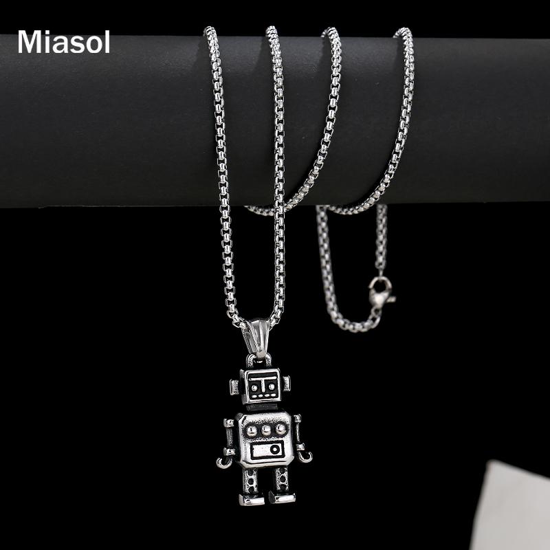 Pendant Necklaces Handsome And Cool Boy Little Robot Shaped Necklace High Quality Stainless Steel Jewelry Attracting Eyes Ornamental Chain
Pendant Necklaces Handsome And Cool Boy Little Robot Shaped Necklace High Quality Stainless Steel Jewelry Attracting Eyes Ornamental Chain