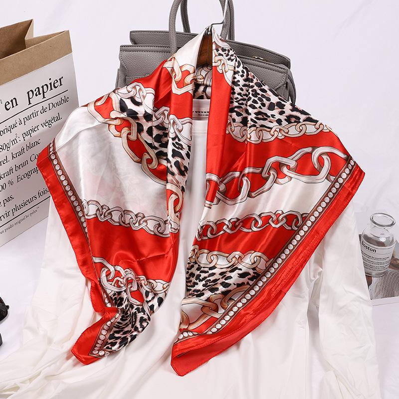 Scarves European And American Style Leopard Print Chain Scarf Women's Large Square Decoration Shawl Simulation Silk 
Scarves European And American Style Leopard Print Chain Scarf Women's Large Square Decoration Shawl Simulation Silk