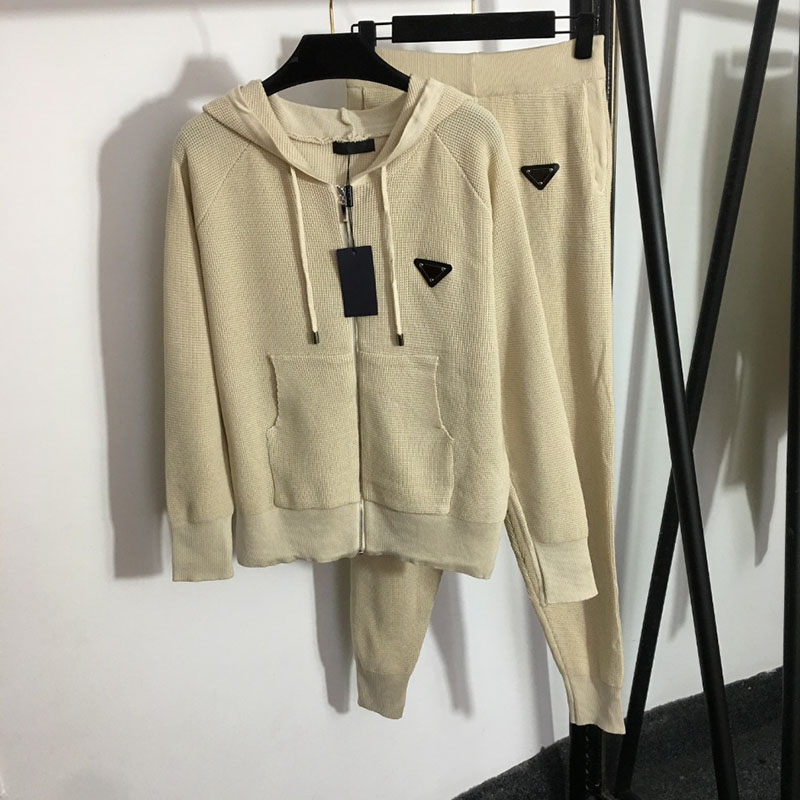 Triangle Badge Lady Hooded Cardigan Women Casual Home Clothing Designer Outdoor Knitted Tracksuit
Triangle Badge Lady Hooded Cardigan Women Casual Home Clothing Designer Outdoor Knitted Tracksuit
