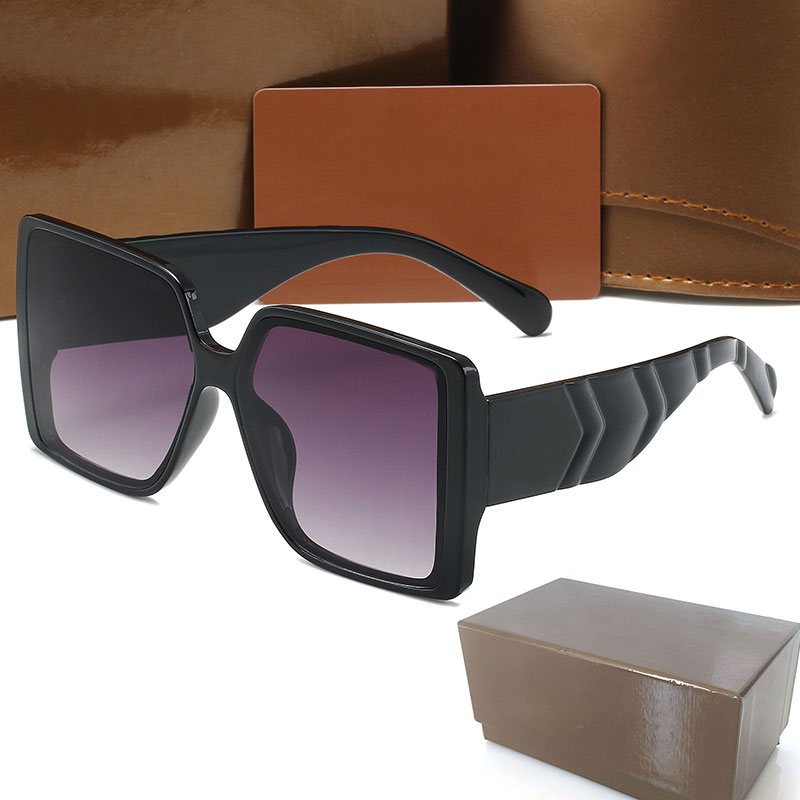 High Quality Womans Sunglasses Luxury Mens Sun glasses 3543 UV Protection men Designer eyeglass Gradient Metal hinge Fashion women spectacles with Original boxs
High Quality Womans Sunglasses Luxury Mens Sun glasses 3543 UV Protection men Designer eyeglass Gradient Metal hinge Fashion women spectacles with Original boxs