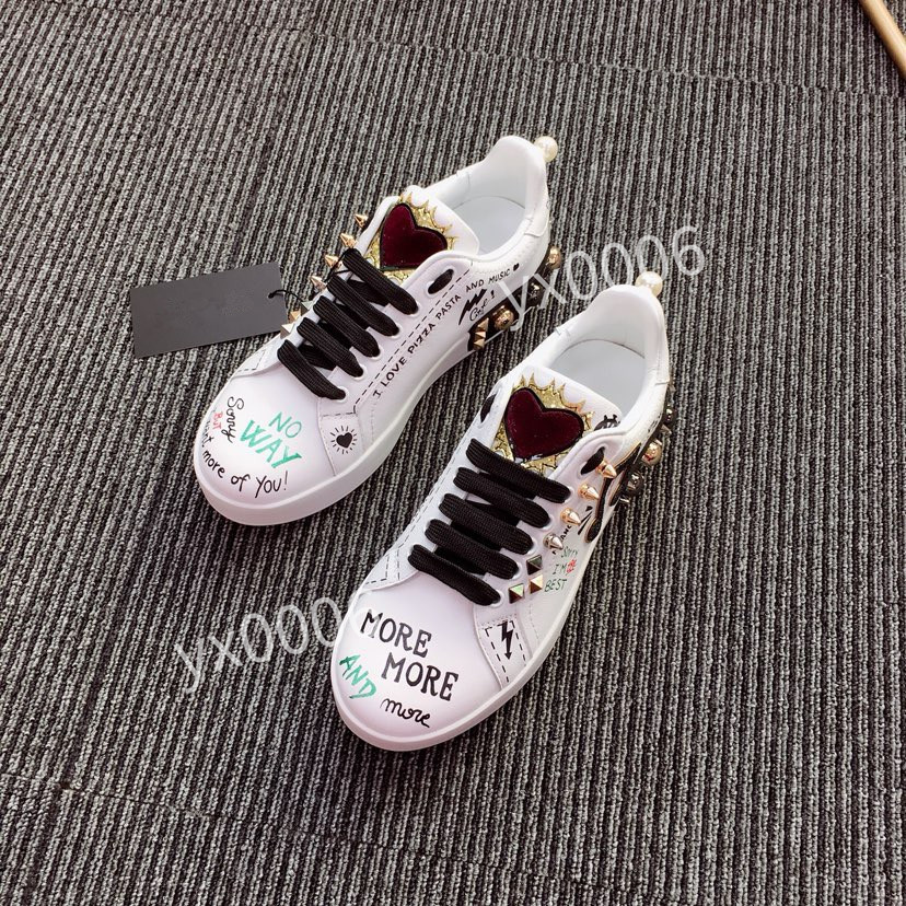 2022 Men's shoes spring and autumn a foot gold embroidery fashion 35-45 shoe new trend bean fisherman board shos Zapatos Hombre hc190706, Choose the color
2022 Men's shoes spring and autumn a foot gold embroidery fashion 35-45 shoe new trend bean fisherman board shos Zapatos Hombre hc190706, Choose the color