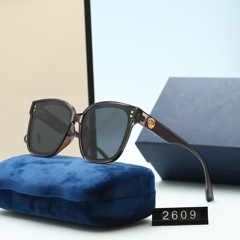 Top Luxury Sunglasses polaroid lens Designer Womens Mens Goggle senior Eyewear For Women eyeglasses frame Vintage Metal Sun Glasses With Box
Top Luxury Sunglasses polaroid lens Designer Womens Mens Goggle senior Eyewear For Women eyeglasses frame Vintage Metal Sun Glasses With Box