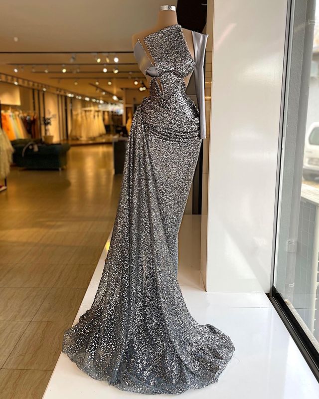 2022 Plus Size Arabic Aso Ebi Grey Sparkly Sexy Prom Dresses Beaded Sequined Evening Formal Party Second Reception Gowns Dress ZJ220