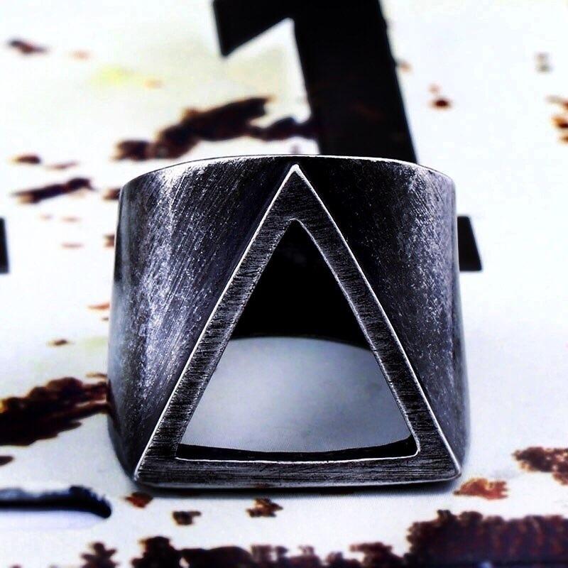 Cluster Rings 2021 Nordic Viking Hollow Triangle Titanium Steel Men's Ring Women Punk Rock Party Jewelry Biker, Golden;silver
Cluster Rings 2021 Nordic Viking Hollow Triangle Titanium Steel Men's Ring Women Punk Rock Party Jewelry Biker, Golden;silver
