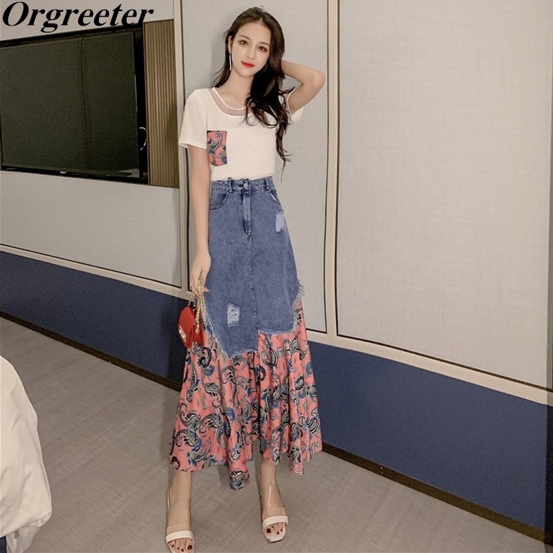 Summer Jeans Skirt Suits Women Patchwork White Tshirt + Hole Breaking Printting Mosaic Long Denim Two piece Set 210525, Picture color
Summer Jeans Skirt Suits Women Patchwork White Tshirt + Hole Breaking Printting Mosaic Long Denim Two piece Set 210525, Picture color