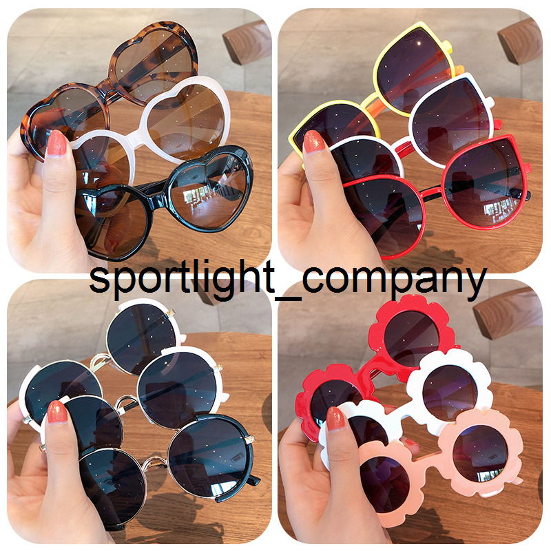 2022 Boy Girl Cute Heart Cartoon Shape Polarized Round Sunglasses Kids Vintage Sunglasses UV400 Protection Sunglasses Eyewear
2022 Boy Girl Cute Heart Cartoon Shape Polarized Round Sunglasses Kids Vintage Sunglasses UV400 Protection Sunglasses Eyewear