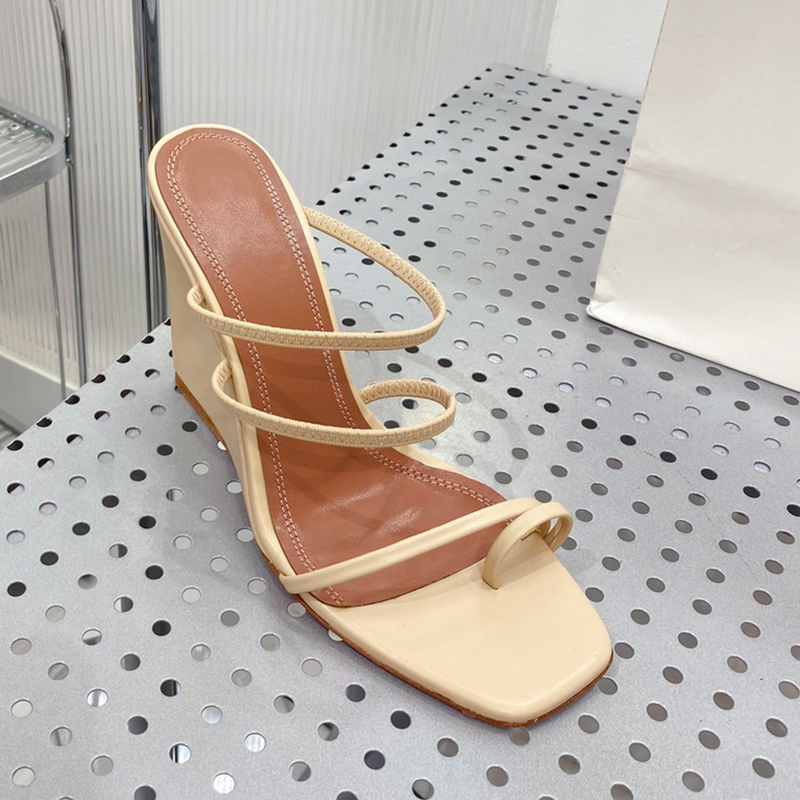 Luxury Designer 9.5CM heels womens sandals Top quality Genuine Leather Wedge heel women shoes Narrow Band heeled slippers Large size sandal 35-42 factory footwear, Blue
Luxury Designer 9.5CM heels womens sandals Top quality Genuine Leather Wedge heel women shoes Narrow Band heeled slippers Large size sandal 35-42 factory footwear, Blue