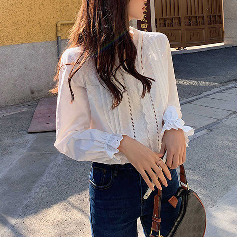 Spring Loose V-neck Women's Shirt Lace Pleated White Shirt Long Sleeve Ruffled Tops Female Cotton Blouse Women 13157 210527