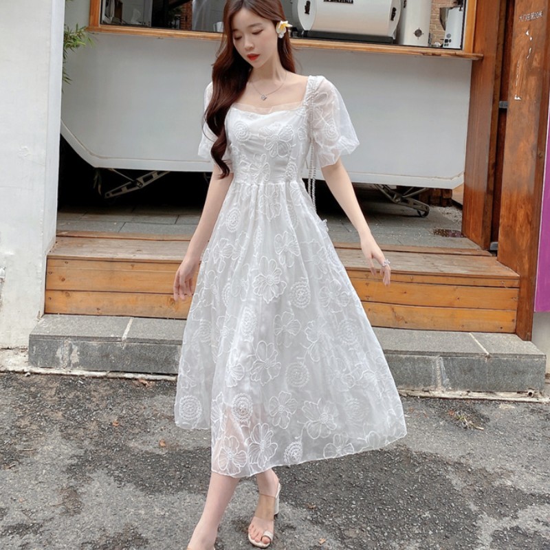 Summer French Vintage White Dress Women Chiffon Square Collar Elegant Puff Sleeve Embroidery Fairy Party 210519