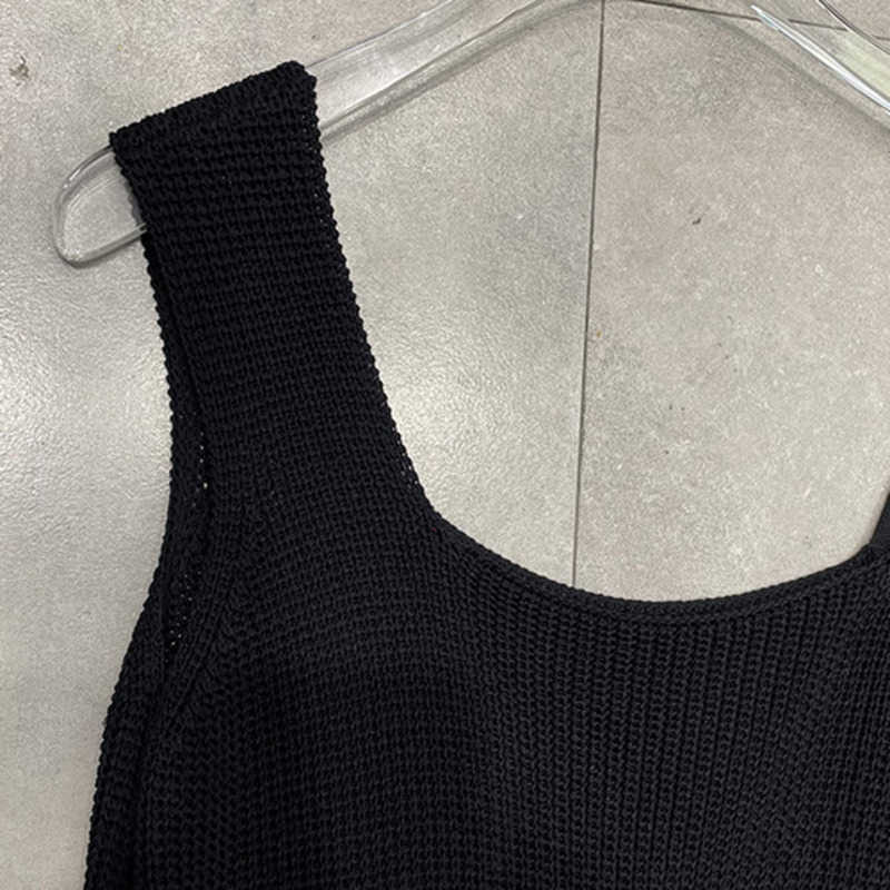 DEAT Women Pleated Versatile Bottomed Knitted Suspender Vest Sexy Solid Color Slim Fashion Spring Summer 11B130 210709