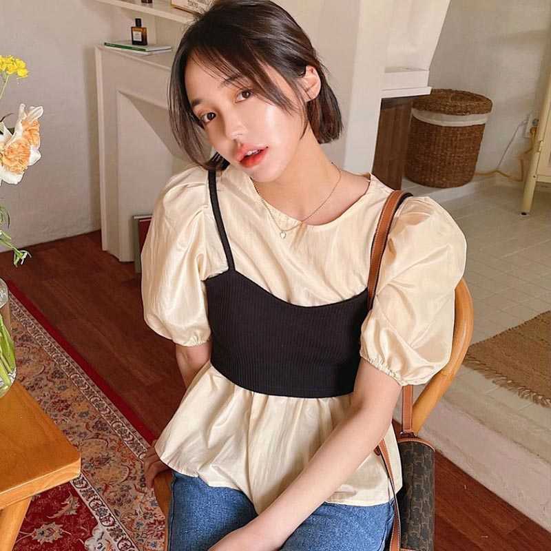 Korejpaa Women Blouses Summer Korean Round Collar Micro-bubble Bubble Sleeve Shirt and Simple Sling Knitted Vest Suit Top 210526