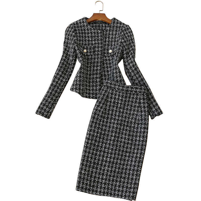 Winter high quality women's sets skirt casual slim check short ladies jacket High waist female Two-piece 210527, Black skirt
Winter high quality women's sets skirt casual slim check short ladies jacket High waist female Two-piece 210527, Black skirt