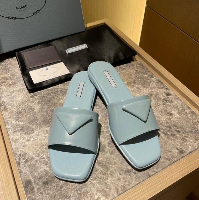 Fast High Quality Slides Sandals Man Woman Slipper Gear bottoms Flip Flops With Box Casual Shoes Sneakers Espadrilles Heel home P35, Black
Fast High Quality Slides Sandals Man Woman Slipper Gear bottoms Flip Flops With Box Casual Shoes Sneakers Espadrilles Heel home P35, Black