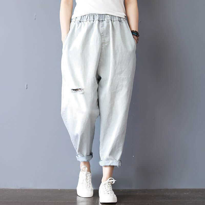 Summer Arts Style Women Elastic Waist Loose Casual Cotton Denim Harem Pants Vintage Bleached Ripped Jeans Big Size M77 210616, White 
Summer Arts Style Women Elastic Waist Loose Casual Cotton Denim Harem Pants Vintage Bleached Ripped Jeans Big Size M77 210616, White