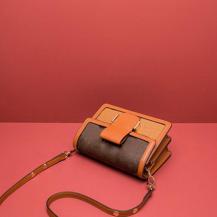 Womens Designer Shoulder bags Luxury Crossbody Bag High Quality Lether Chirstmas Halloween Handbags Classical Casual Trendy Men Wallets Popular Women Wallet, Dust bags
Womens Designer Shoulder bags Luxury Crossbody Bag High Quality Lether Chirstmas Halloween Handbags Classical Casual Trendy Men Wallets Popular Women Wallet, Dust bags