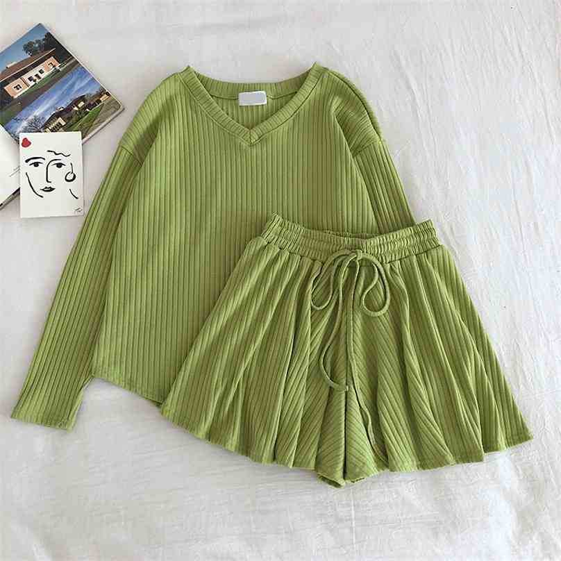 Fashion Sportsuits Suits Spring Autumn Korean Women Loose V-neck T-shirt + Wide Leg Skirt Pants Two-piece Set Outfit 210525
Fashion Sportsuits Suits Spring Autumn Korean Women Loose V-neck T-shirt + Wide Leg Skirt Pants Two-piece Set Outfit 210525
