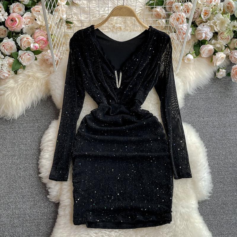 Casual Dresses 2021 Autumn Girl V-neck Glittering Sequin Dress Women Long Sleeve Bodycon Pleated Short Hip Wrap Black
Casual Dresses 2021 Autumn Girl V-neck Glittering Sequin Dress Women Long Sleeve Bodycon Pleated Short Hip Wrap Black