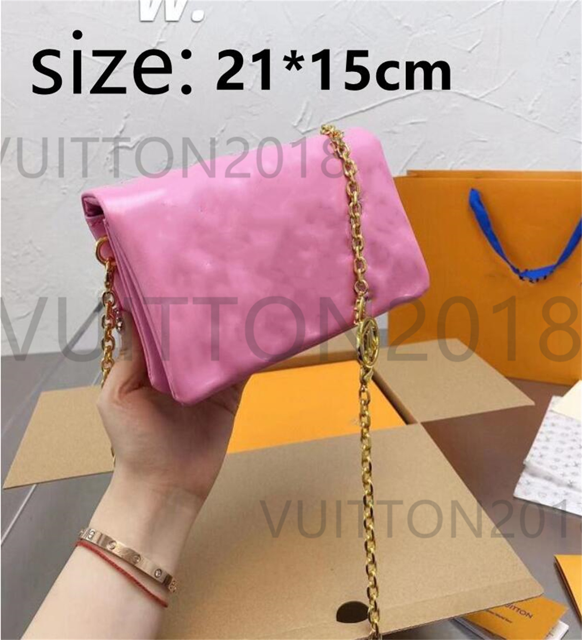 women shoulder crossbody bags Fashion Designer handbag chain messenger bag lady Genuine Leather Embossing wallet clutch With box LVLouis
bags YSL
VUTTON, Red
women shoulder crossbody bags Fashion Designer handbag chain messenger bag lady Genuine Leather Embossing wallet clutch With box LVLouis
bags YSL
VUTTON, Red