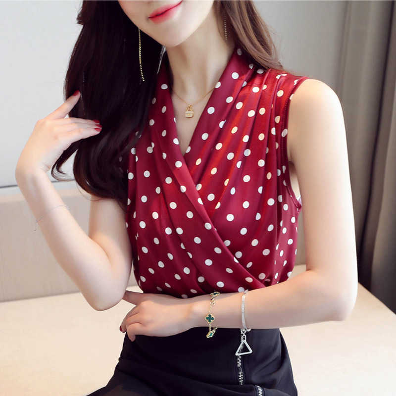 Korean Silk Wonen Blouse Sleeveless Satin Top Summer Woman V Neck Ploka Dot Shirt Blusas Mujer De Moda 210604, Burgundy
Korean Silk Wonen Blouse Sleeveless Satin Top Summer Woman V Neck Ploka Dot Shirt Blusas Mujer De Moda 210604, Burgundy