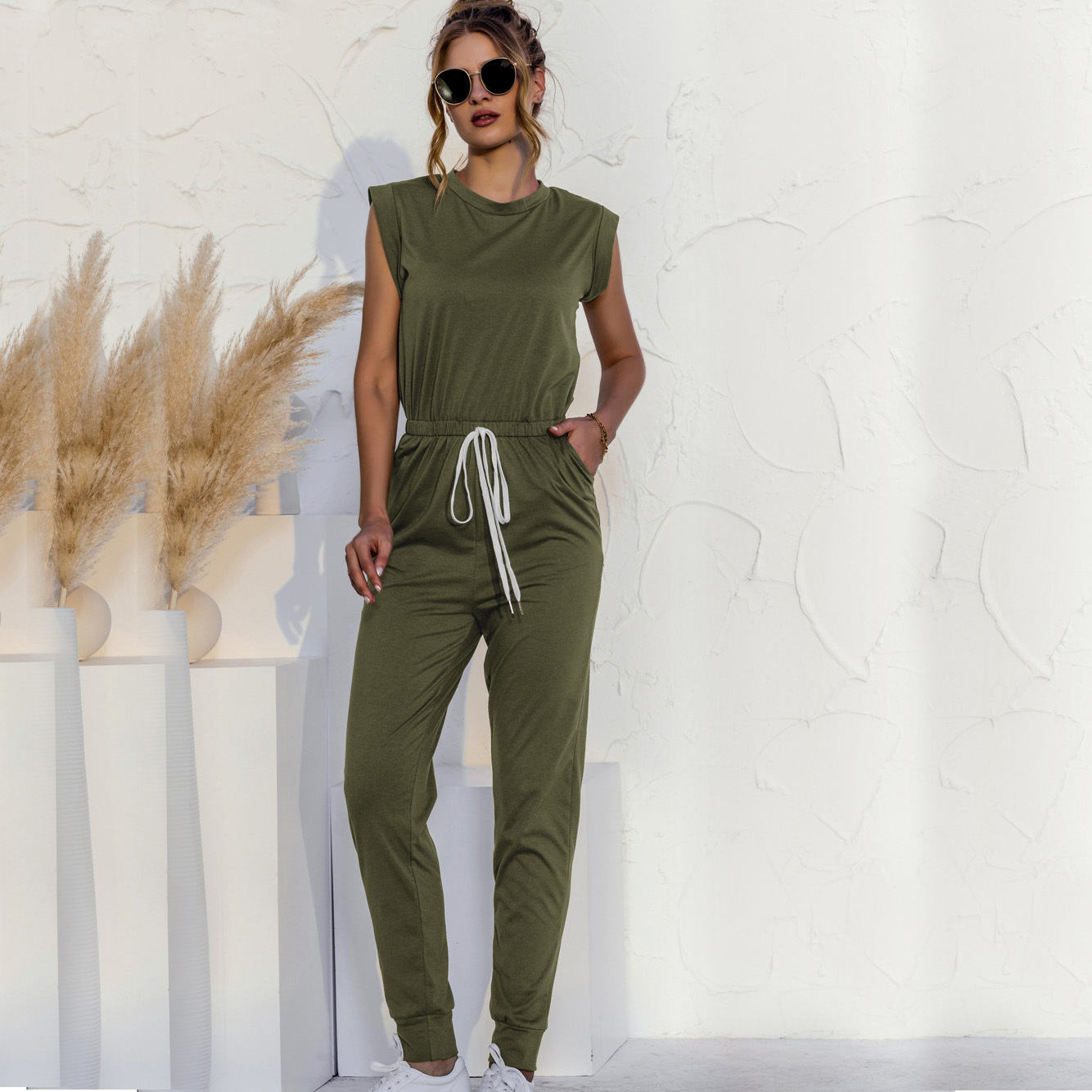 Women jumpsuits Summer Blended Harem Pants Elastic Waist O-Neck Slim Solid Casual Pullover Women' Jumpsuit plasuits 210524, Claret
Women jumpsuits Summer Blended Harem Pants Elastic Waist O-Neck Slim Solid Casual Pullover Women' Jumpsuit plasuits 210524, Claret
