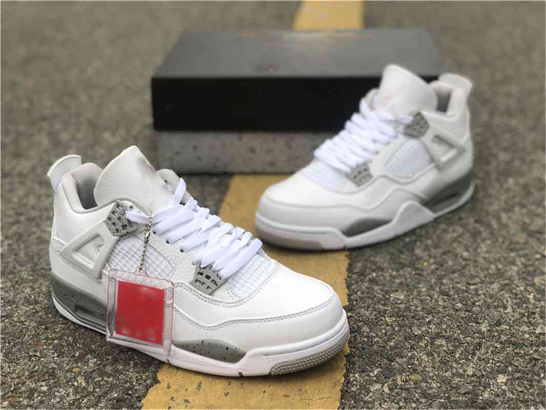 Authentic 4 White Oreo 4s Mans Basketball Shoes Tech Grey Black Fire Red CT8527-100 Retro Sneakers, Bubble wrap packaging
Authentic 4 White Oreo 4s Mans Basketball Shoes Tech Grey Black Fire Red CT8527-100 Retro Sneakers, Bubble wrap packaging
