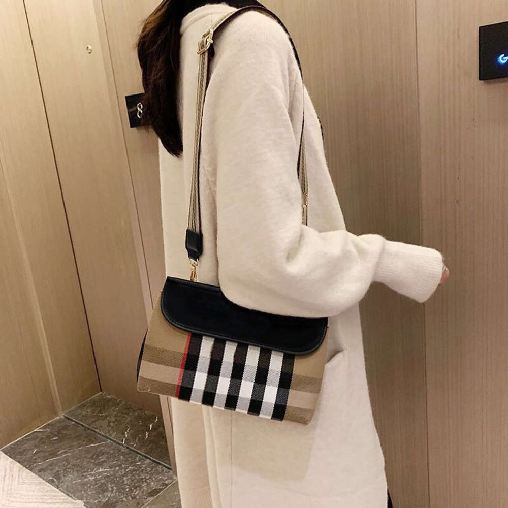 Wholesale Canvas Big Brand Fashion Hip-hop Shoulder Female Chest Bracelet Handbag Retro Presbyopic Wallet Clutch Bags Purses Luxury Handbags, Customize
Wholesale Canvas Big Brand Fashion Hip-hop Shoulder Female Chest Bracelet Handbag Retro Presbyopic Wallet Clutch Bags Purses Luxury Handbags, Customize