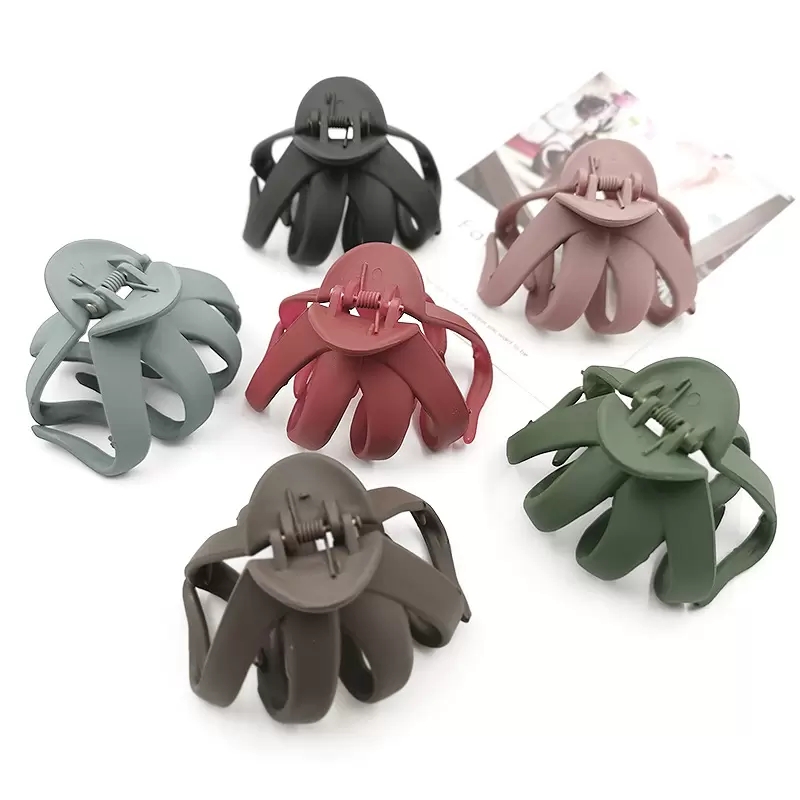 New Arrival Korea Style Simple Matte Large Size Hair Claws Adults Women Hair Clips Crabs Clamps Daily Hair Styling Accessories, Slivery;white
New Arrival Korea Style Simple Matte Large Size Hair Claws Adults Women Hair Clips Crabs Clamps Daily Hair Styling Accessories, Slivery;white