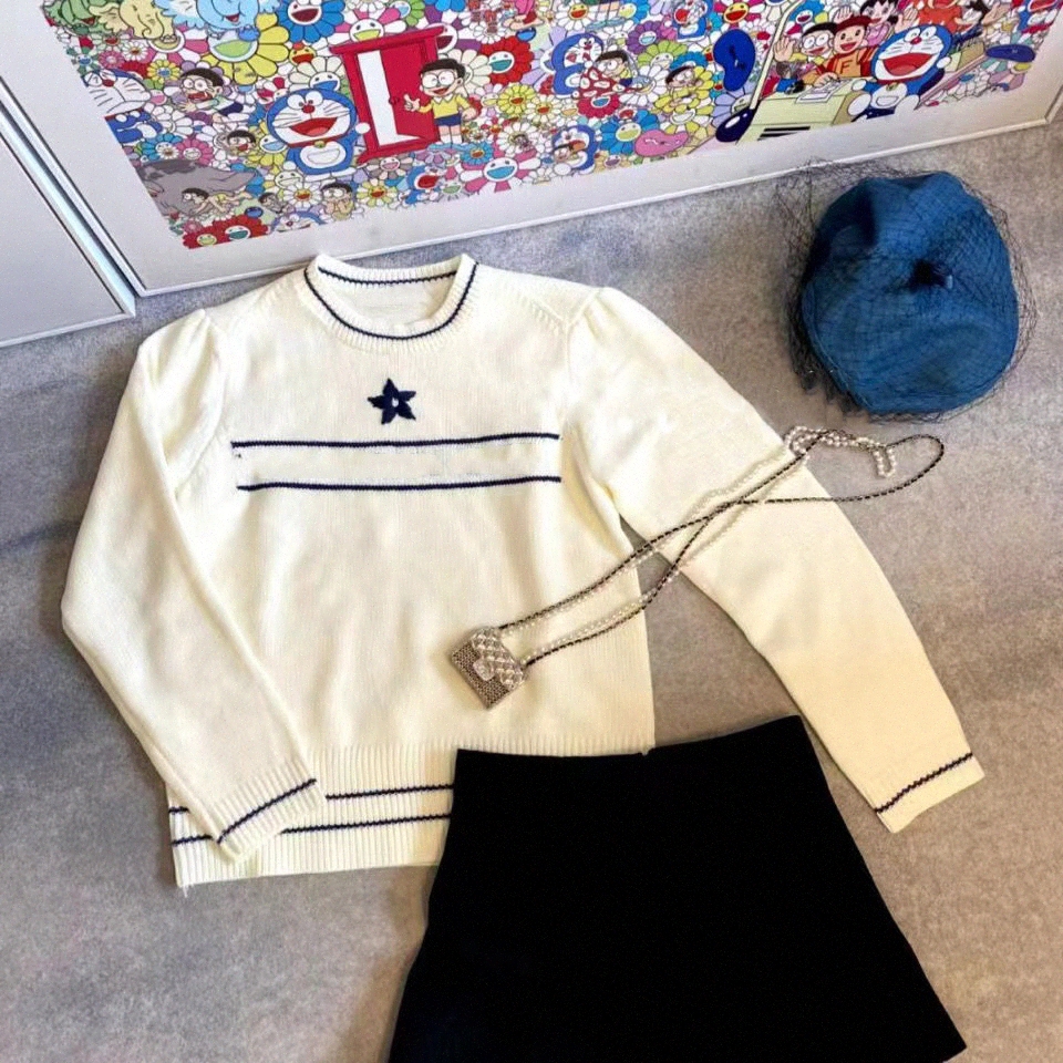 Designer T shirt Women embroidery Sweaters Woman knited Tees Short sleeve letter print long sleeves O-neck Cardigan Sweaters Pullover embroidered sweater v5p0#, I need look other product
Designer T shirt Women embroidery Sweaters Woman knited Tees Short sleeve letter print long sleeves O-neck Cardigan Sweaters Pullover embroidered sweater v5p0#, I need look other product