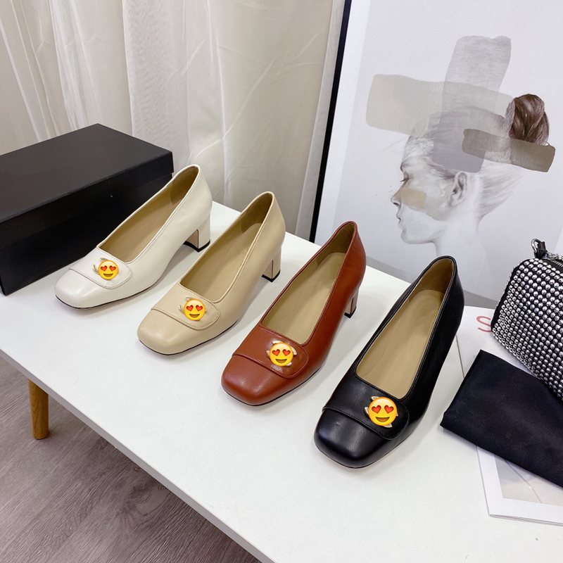 2021Famous brand shoes women's lulu designer af1 tn heels 5cm high quality leather bottom metal button sexy Square Wedding Dress nude b, Black
2021Famous brand shoes women's lulu designer af1 tn heels 5cm high quality leather bottom metal button sexy Square Wedding Dress nude b, Black