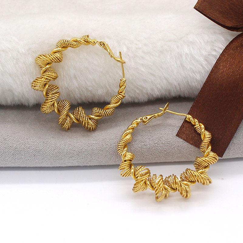 Stud 18K Gold Color Plated Entangled Earrings For Women Aesthetic Golden Design Hoop Fashion 2021 Trend Jewelry, Golden;silver
Stud 18K Gold Color Plated Entangled Earrings For Women Aesthetic Golden Design Hoop Fashion 2021 Trend Jewelry, Golden;silver