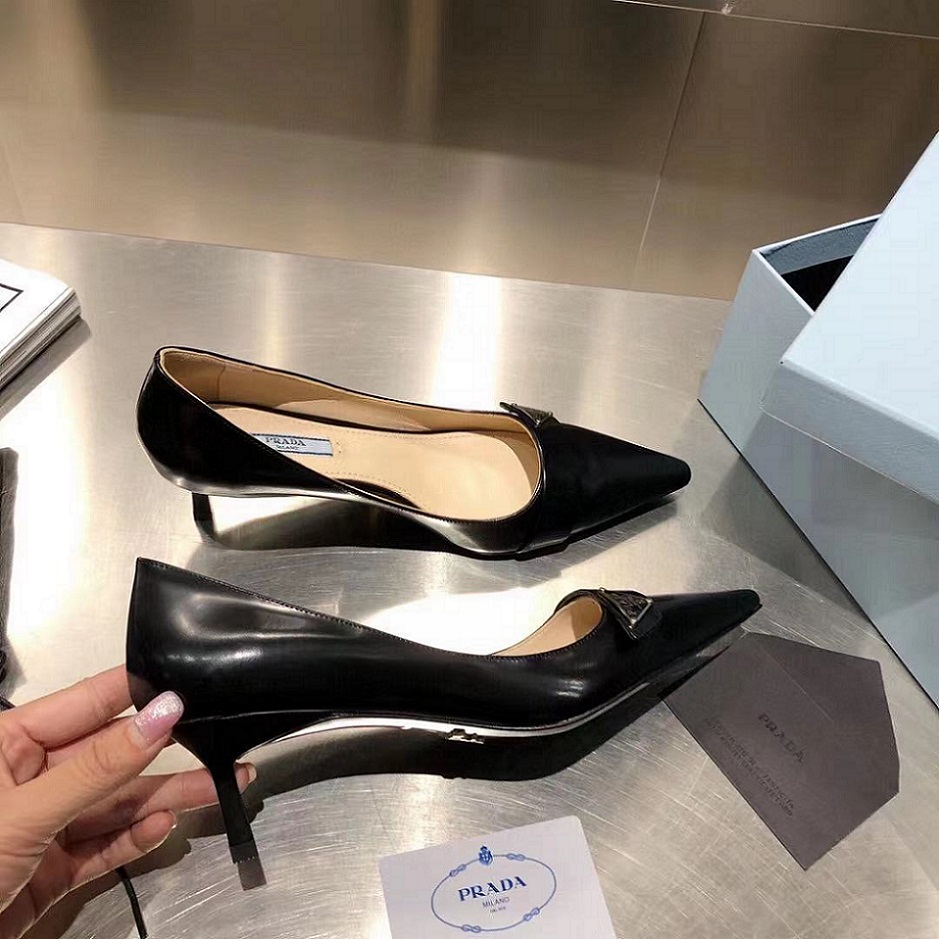 High heels Online wholesale 2021 latest High quality women's Leather Patent Leather pointed heels 6cm wedding party shoes 35-41, Black
High heels Online wholesale 2021 latest High quality women's Leather Patent Leather pointed heels 6cm wedding party shoes 35-41, Black