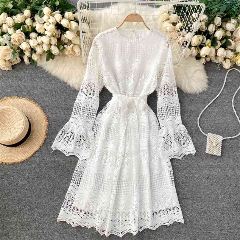 Romantic A-line Lace Dresses OL Simple O-neck Solid Wild Hollow Out Flare Sleeves Knee-length Women Party 210602, Pink
Romantic A-line Lace Dresses OL Simple O-neck Solid Wild Hollow Out Flare Sleeves Knee-length Women Party 210602, Pink