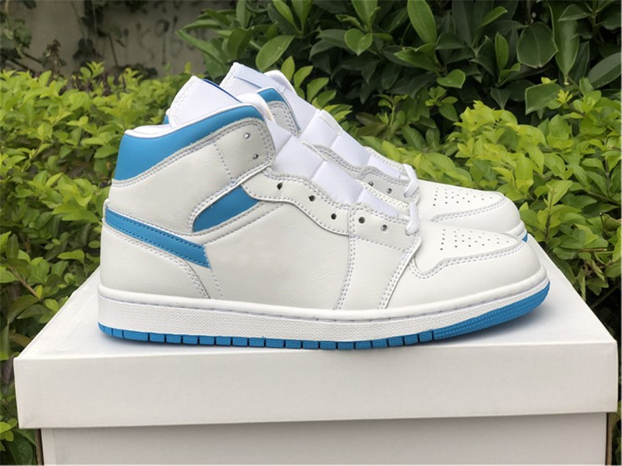 Authentic 1 Mid SE Outdoor Shoes Men Women Homecoming White University UNC Day of the Dead Wheat Laser Blue South Beach Varsity Purple Sneakers
Authentic 1 Mid SE Outdoor Shoes Men Women Homecoming White University UNC Day of the Dead Wheat Laser Blue South Beach Varsity Purple Sneakers