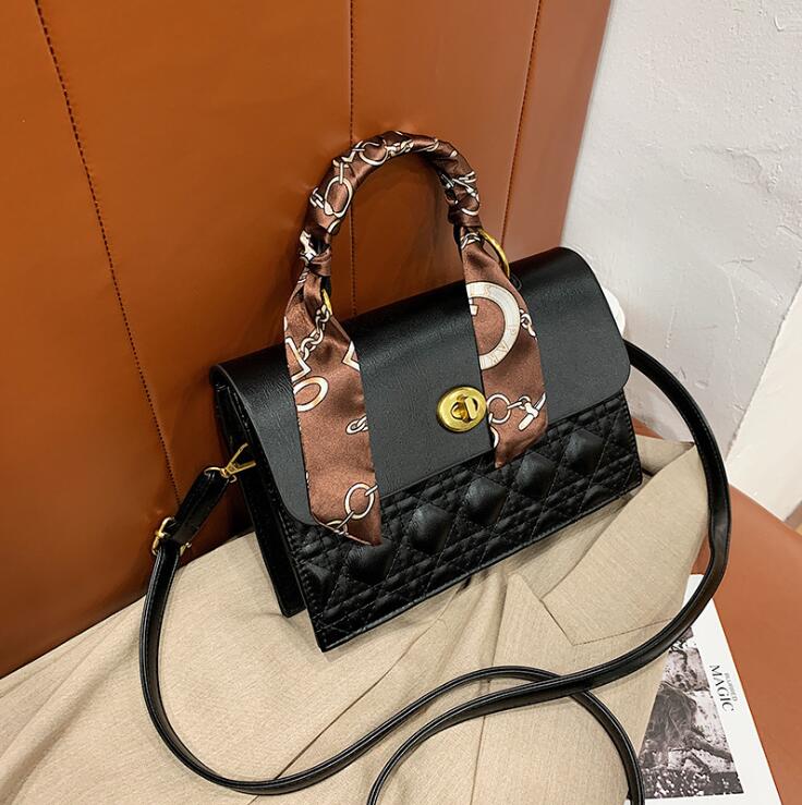 wholesale women handbag retro embossed womens shoulder bag simple and elegant atmospheric leather shoulders bags fashion scarf handbags
wholesale women handbag retro embossed womens shoulder bag simple and elegant atmospheric leather shoulders bags fashion scarf handbags