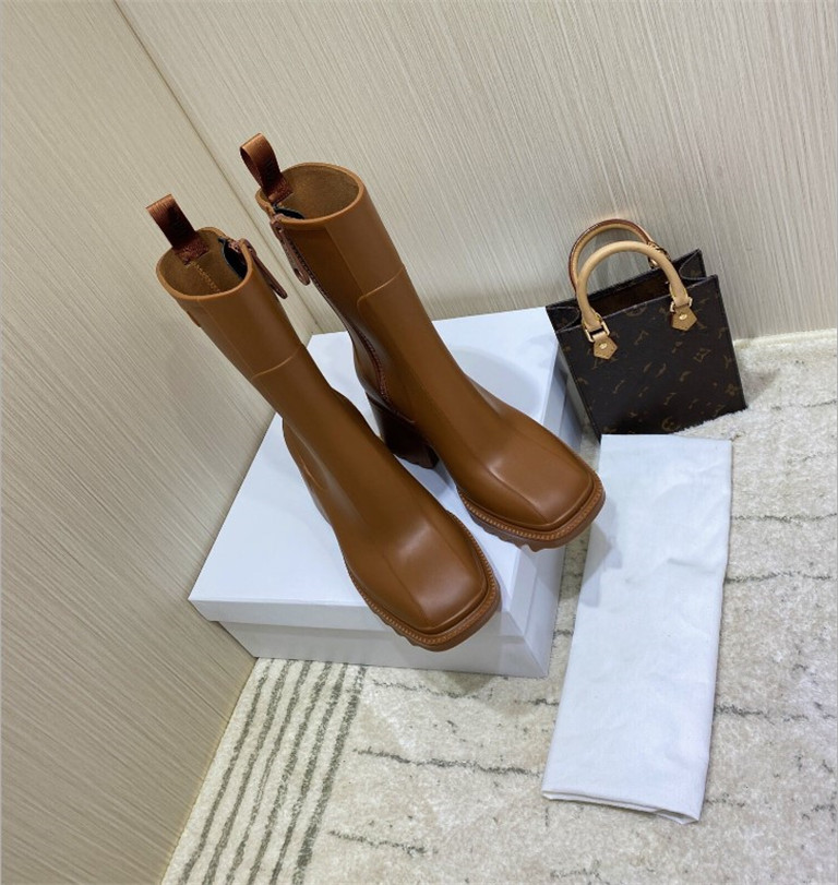 Square toe Rain boots for Women Chunky Heel Thick Sole Ankle Boots Designer Chelsea Boots Ladies Rubber Boot Rain Shoes, Black
Square toe Rain boots for Women Chunky Heel Thick Sole Ankle Boots Designer Chelsea Boots Ladies Rubber Boot Rain Shoes, Black
