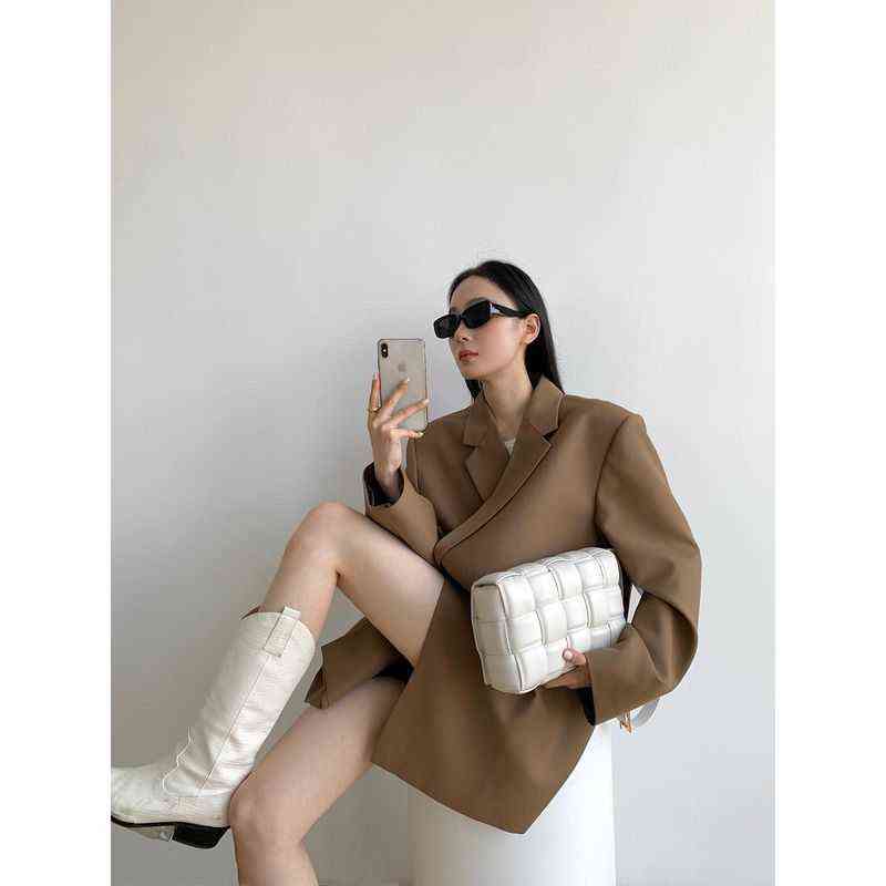 Autumn and Winter Women's Blazer Jacket Casual Solid Hidden Button Pocket Decorative Oversize Coat Fall Women Suit 211122