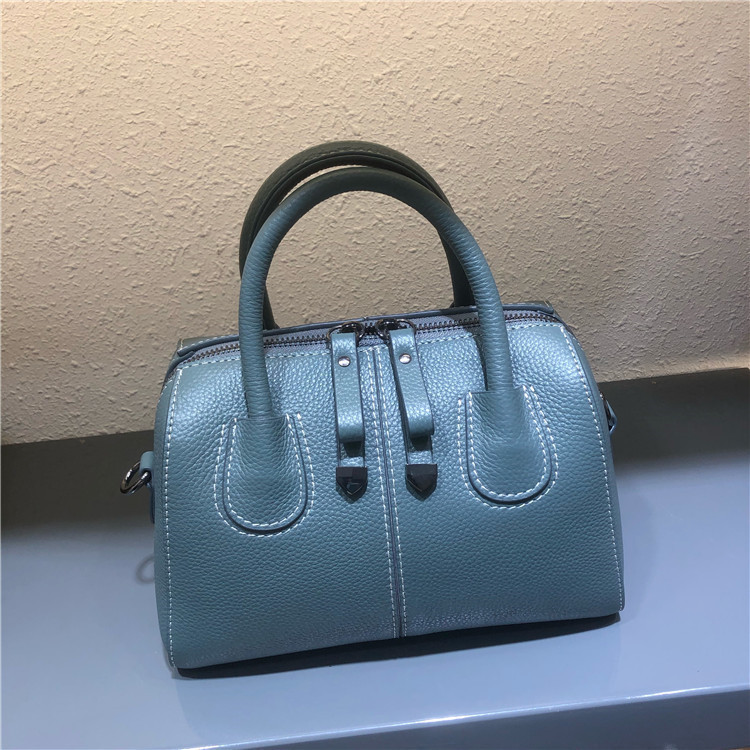 Luxury designer Crossbody Shoulder Backpack Handbags Tote bag Bags Handbags Wallet Purse Online Store Boston pillow head leather one shoulde
Luxury designer Crossbody Shoulder Backpack Handbags Tote bag Bags Handbags Wallet Purse Online Store Boston pillow head leather one shoulde