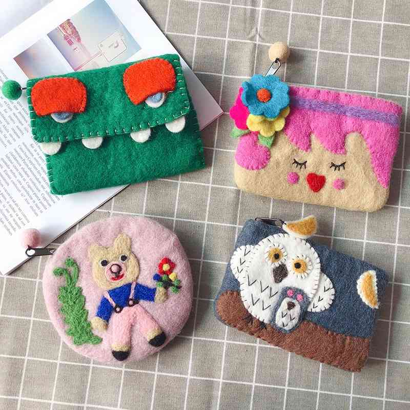 2019 new Korean cute handmade wool felt crocodile shape zero wallet creative owl certificate bag small, Green
2019 new Korean cute handmade wool felt crocodile shape zero wallet creative owl certificate bag small, Green