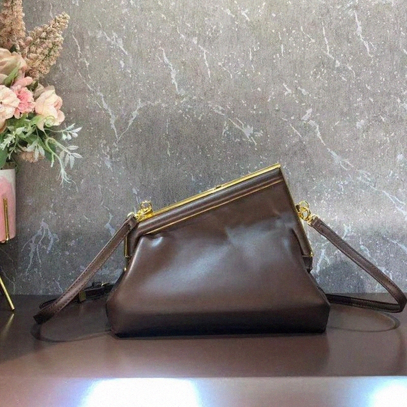 Top quality ffirst Designer bags Arrival Lovely lady Luxurys Totes Bags First Leather Women Handbags Purses Crossbody Letter F Shoulder Bag Q6yZ#, Dust bag
Top quality ffirst Designer bags Arrival Lovely lady Luxurys Totes Bags First Leather Women Handbags Purses Crossbody Letter F Shoulder Bag Q6yZ#, Dust bag