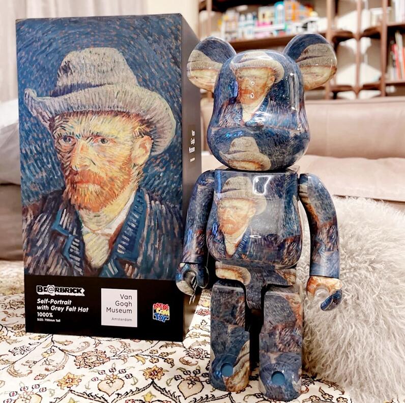 New style 400% 28CM Bearbrick The ABS Famous Painter Fashion bear Chiaki figures Toy For Collectors Be@rbrick Art Work model decoration toys
New style 400% 28CM Bearbrick The ABS Famous Painter Fashion bear Chiaki figures Toy For Collectors Be@rbrick Art Work model decoration toys