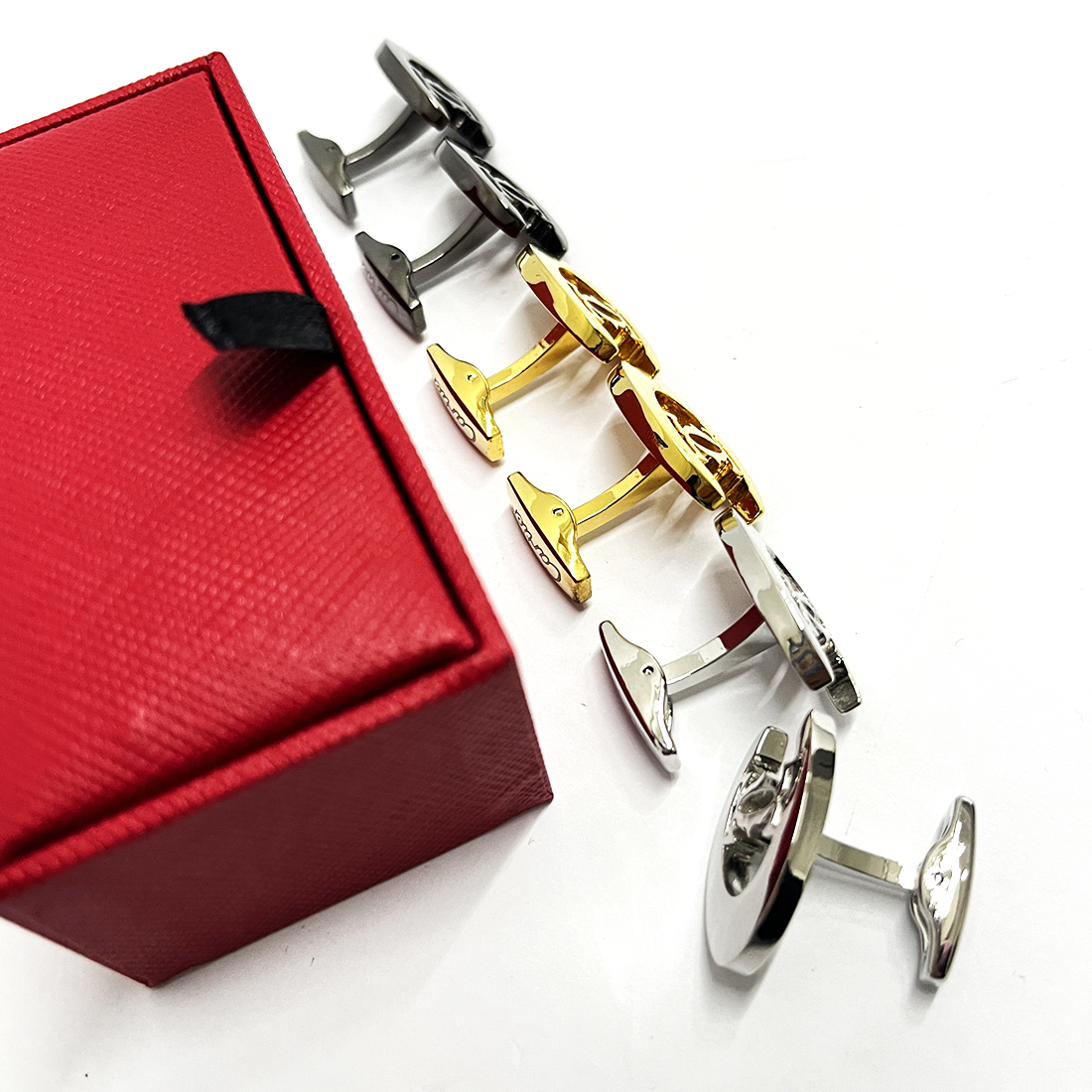 Luxury Designer Cufflinks For men High Quality Shirt Cuff Links Wedding Gift, Silver 
Luxury Designer Cufflinks For men High Quality Shirt Cuff Links Wedding Gift, Silver