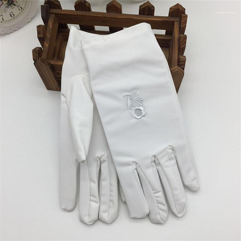 Women's Sunscreen Gloves Fashion Female Short Embroidered Skin Care Spring And Autumn Elastic Thin Gloves1
Women's Sunscreen Gloves Fashion Female Short Embroidered Skin Care Spring And Autumn Elastic Thin Gloves1