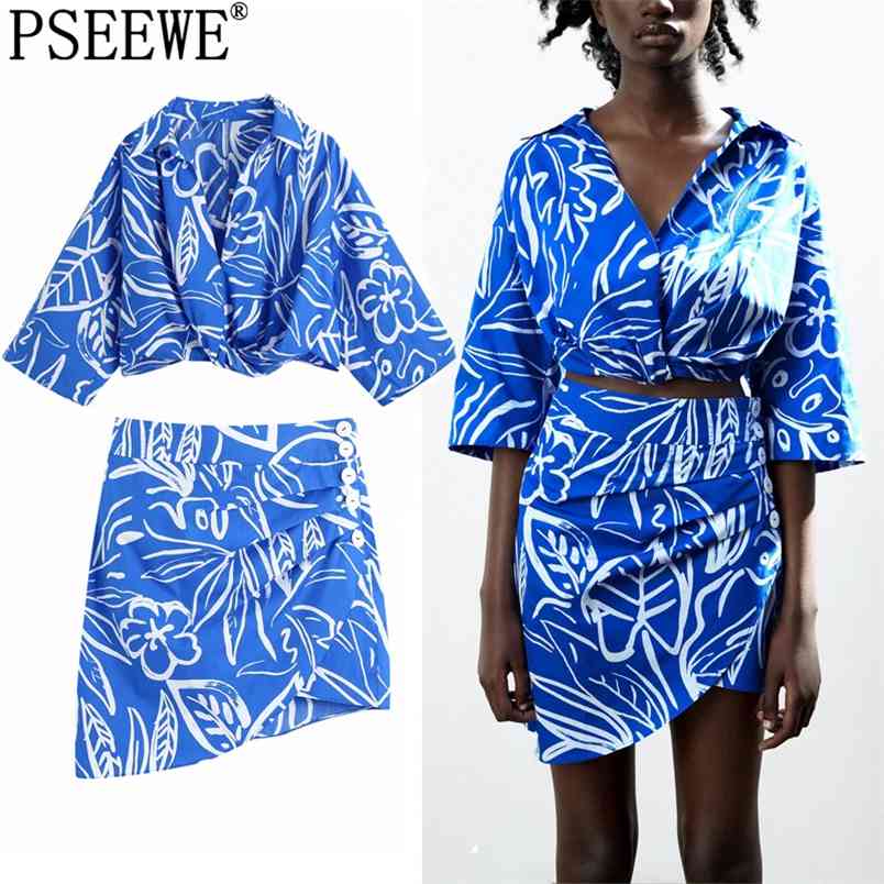 Summer Set Woman 2 Pieces Skirt Suits Blue Print Crop Top Women Outfit Fashion High Waist Ruched Mini Skirts Sets 210519
Summer Set Woman 2 Pieces Skirt Suits Blue Print Crop Top Women Outfit Fashion High Waist Ruched Mini Skirts Sets 210519