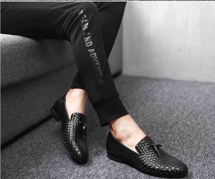 Tassels Crocodile Pattern Formal Business shoes Luxury Slip On Pointed Toe Dress Genuine Leather designer Wedding Shoe, Black
Tassels Crocodile Pattern Formal Business shoes Luxury Slip On Pointed Toe Dress Genuine Leather designer Wedding Shoe, Black