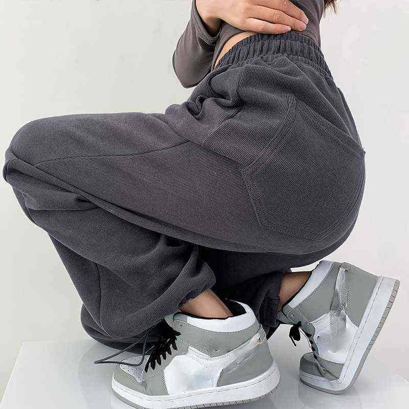 Plus Size Gray Baggy Sweatpants Women Autumn Loose Women's Sports Thicken Velvet Pants Warm Winter Trousers Joggers Streetwear 211115