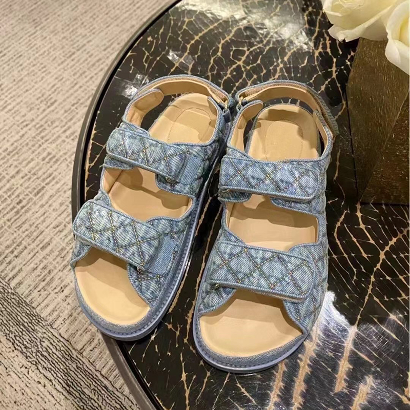 2021 Luxury Fashion Running Womens Sandals Designer Jelly Beach Soft Sole Leather Denim Plastic Smooth Sports Leisure Platform Multi, Dark brown
2021 Luxury Fashion Running Womens Sandals Designer Jelly Beach Soft Sole Leather Denim Plastic Smooth Sports Leisure Platform Multi, Dark brown